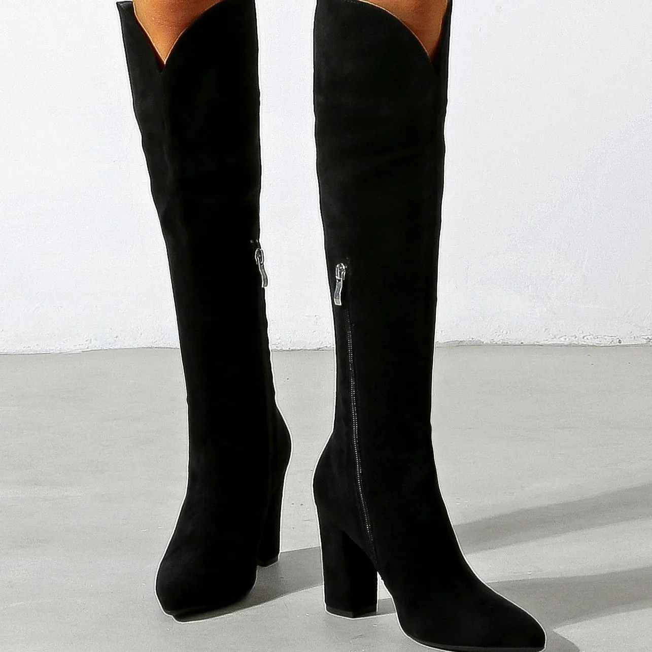 Chunky Heeled Suede Tall Tube