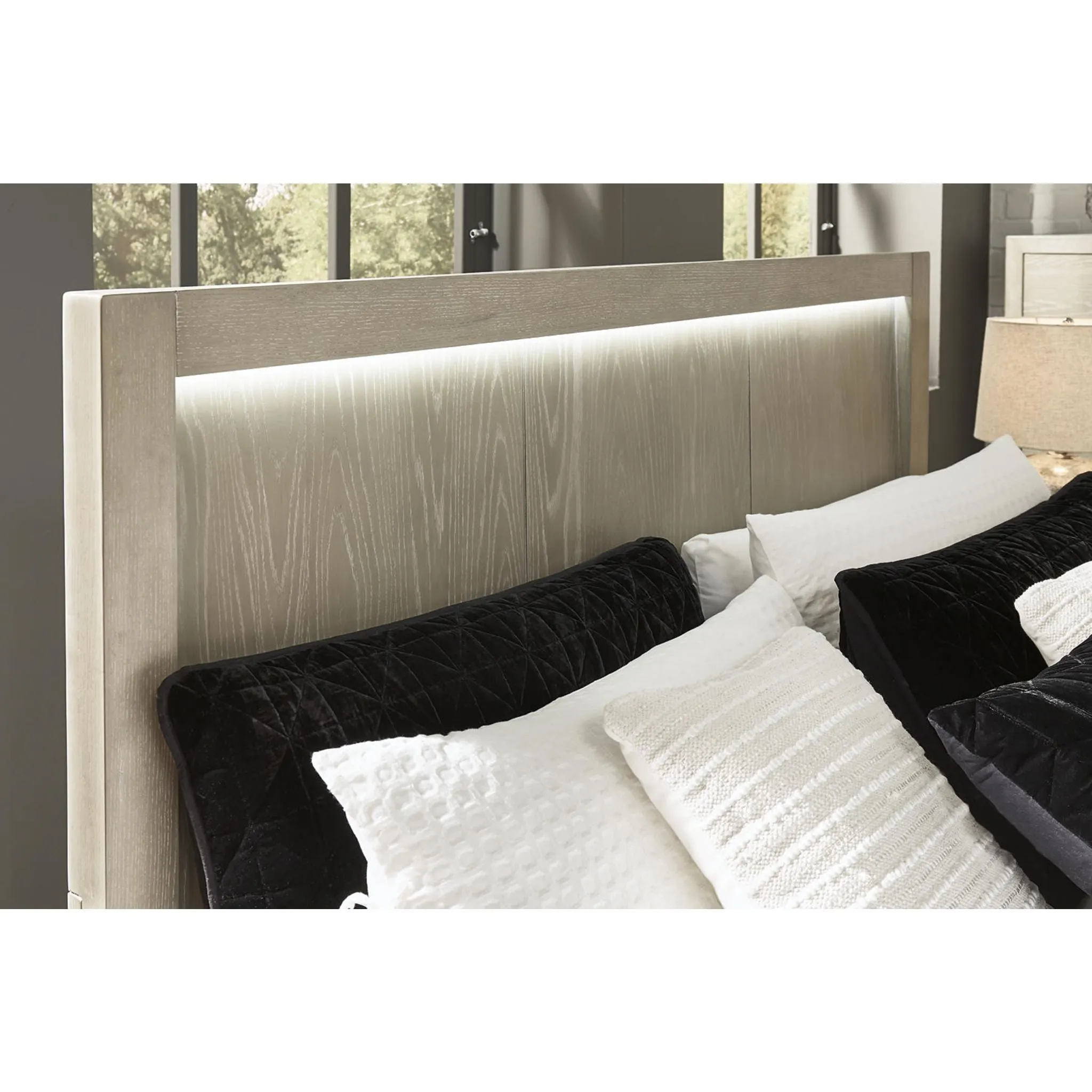 Fawnburg-EXCLUSIVE 5 Piece King Panel Bedroom