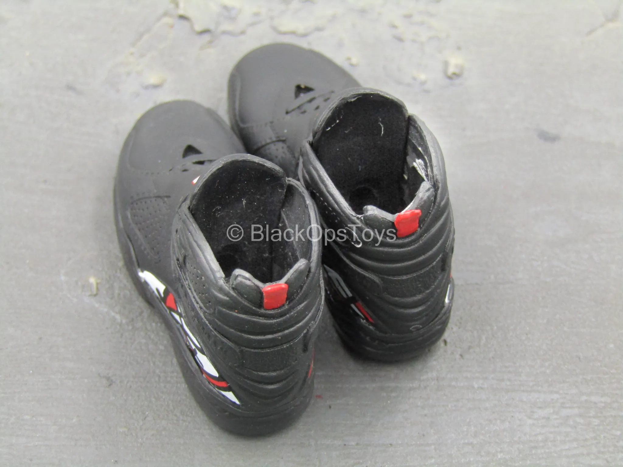 Michael Jordan - Air Jordan 8 Bred (Peg Type)