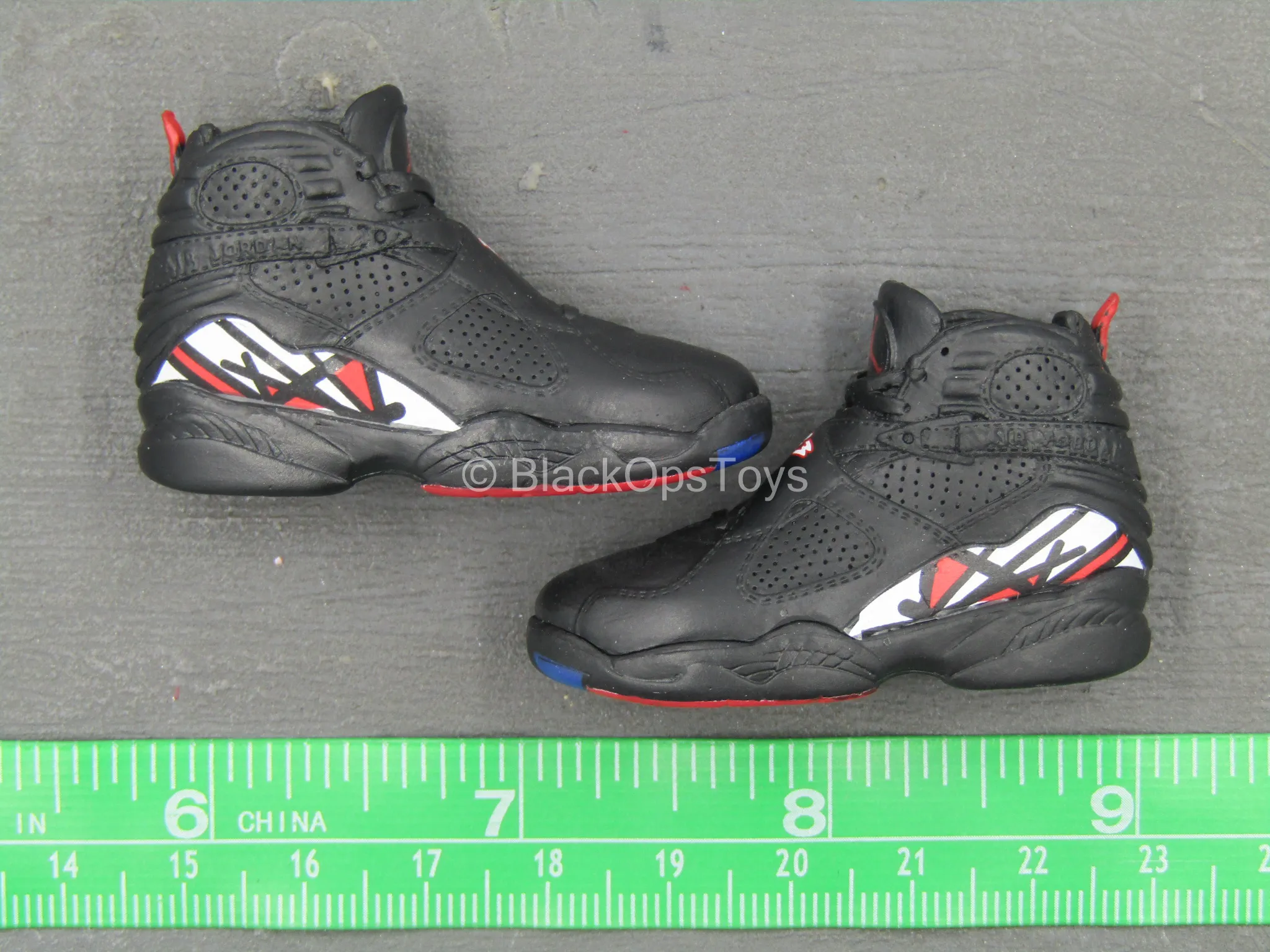 Michael Jordan - Air Jordan 8 Bred (Peg Type)