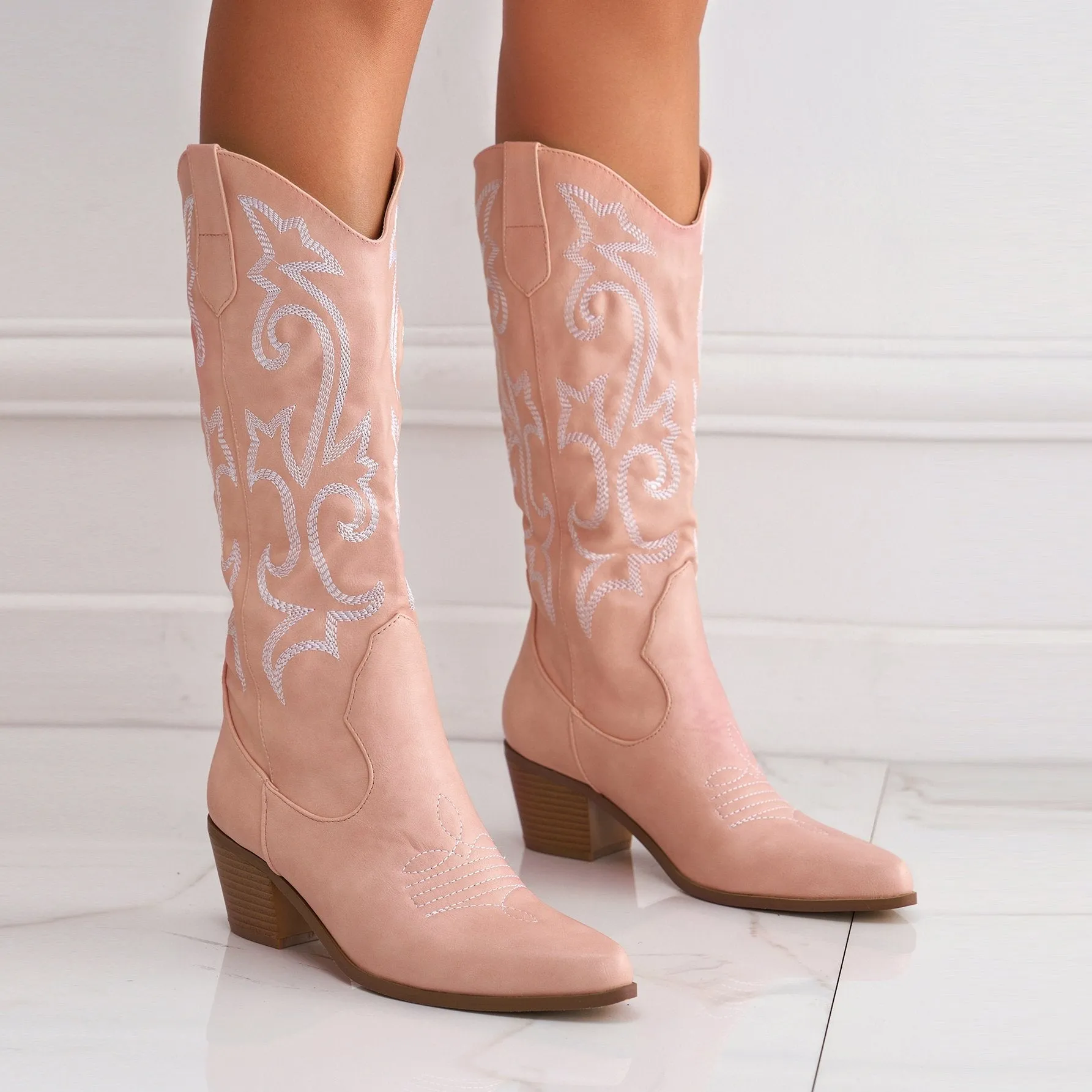 Vintage Chunky Heeled Embroidered Western Boots